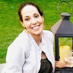 Meet your Posher, Alejandra